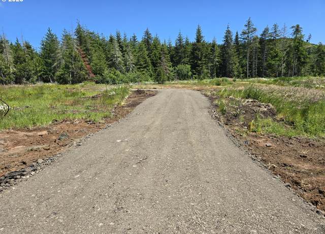 Property at 2 Blacks Dr, Cottage Grove, OR 97424