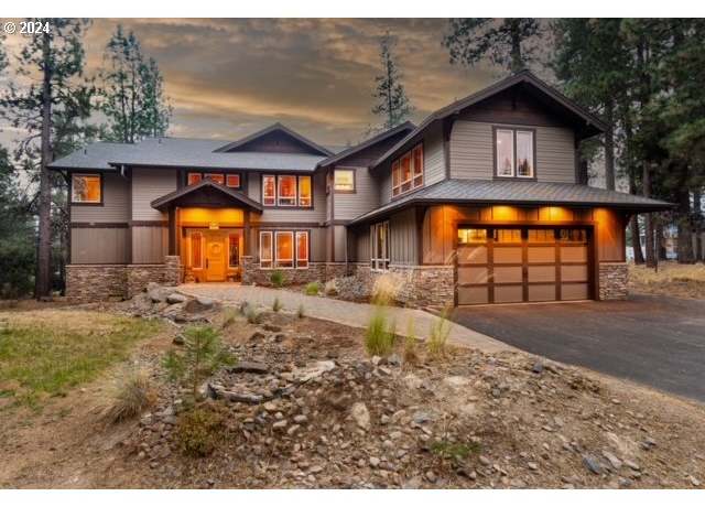 Property at 17267 Kingsburg Rd, Bend, OR 97707, 4 beds, 5 baths