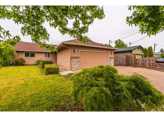 Property at 5248 G St, Springfield, OR 97478, 3 beds, 2 baths