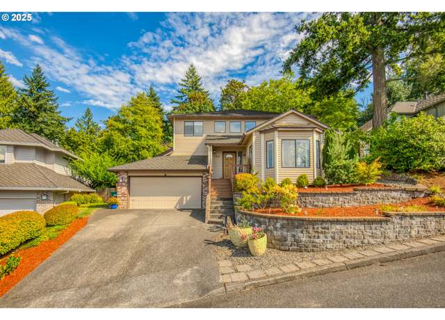 Property at 7880 SE 141st Ave, Portland, OR 97236, 4 beds, 2.5 baths