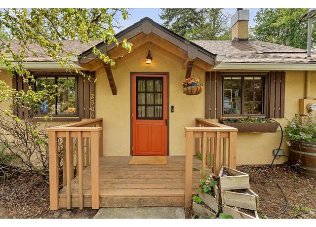 Property at 2906 SW Spring Garden St, Portland, OR 97219, 2 beds, 2 baths