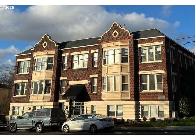 Property at 1529 SE Hawthorne Blvd #204, Portland, OR 97214, 1 bed, 1 bath
