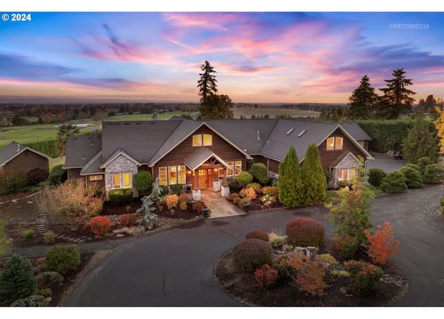 Property at 2945 SW Homesteader Rd, West Linn, OR 97068, 4 beds, 5 baths