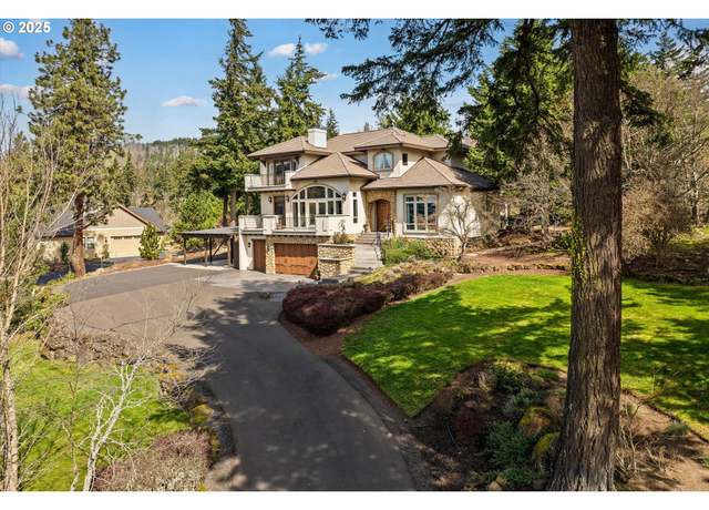 Property at 325 Rio Vista Dr, White Salmon, WA 98672, 3 beds, 2.5 baths