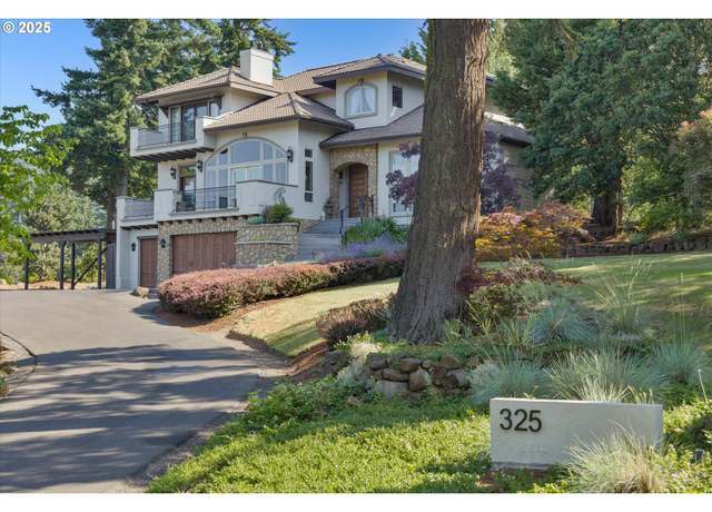 Property at 325 Rio Vista Dr, White Salmon, WA 98672, 3 beds, 2.5 baths