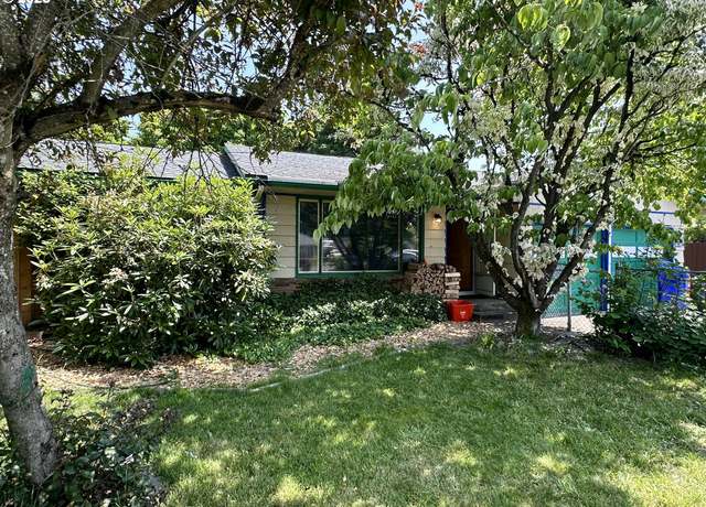 Property at 1218 SE 162nd Ave, Portland, OR 97233, 3 beds, 1.5 baths