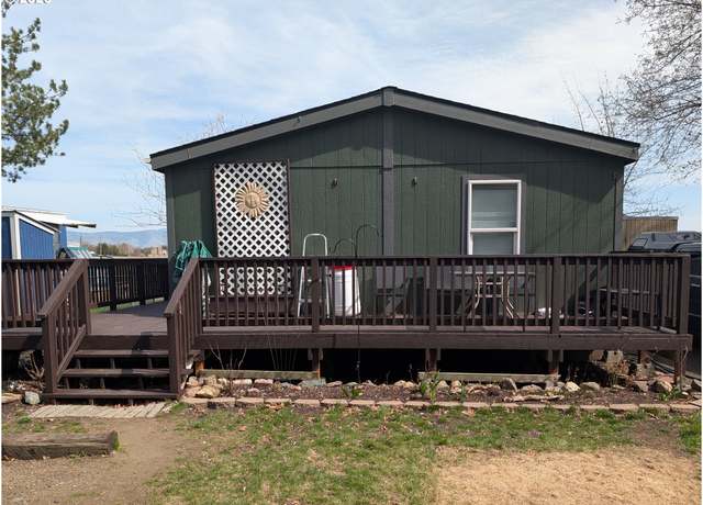 Property at 1809 26th St #59, La Grande, OR 97850, 3 beds, 2 baths
