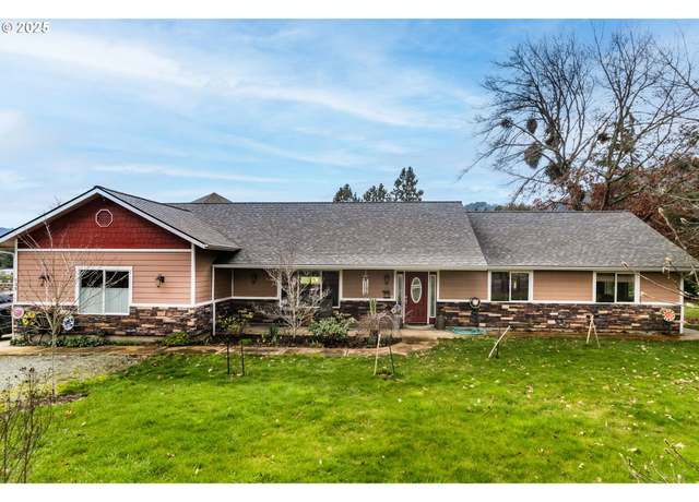 Property at 135 Market Ln, Myrtle Creek, OR 97457, 3 beds, 2 baths