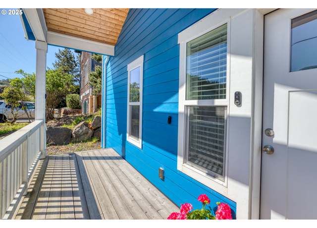 Property at 5769 NW Logan Rd, Lincoln City, OR 97367, 2 beds, 1.5 baths