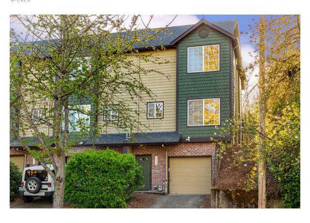 Property at 3535 SE 11th Ave, Portland, OR 97202, 2 beds, 2.5 baths