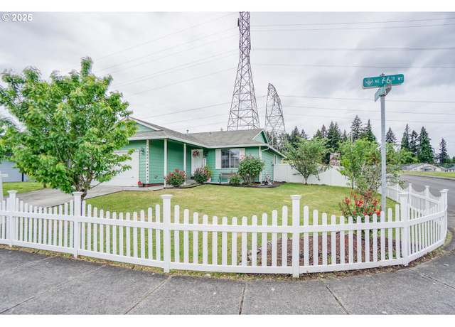Property at 7612 NE 66th Way, Vancouver, WA 98662, 3 beds, 2 baths