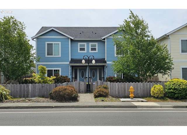 Property at 1126 9th St, Florence, OR 97439, 6 beds, 6 baths