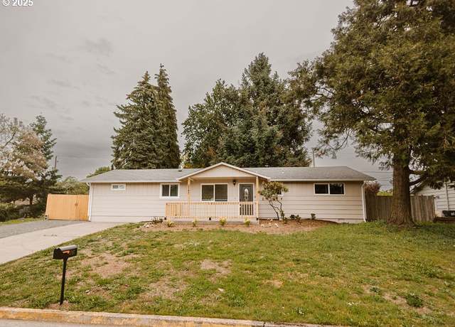 Property at 2797 Tulip St, Eugene, OR 97408, 4 beds, 2 baths