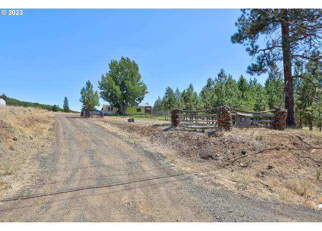Property at 419 Woodland Rd, Goldendale, WA 98620, 3 beds, 2.5 baths