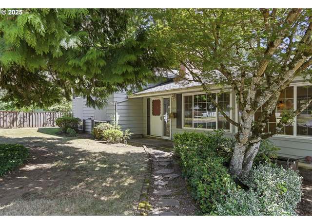 Property at 1314 NW 4th St, Gresham, OR 97030, 4 beds, 2.5 baths