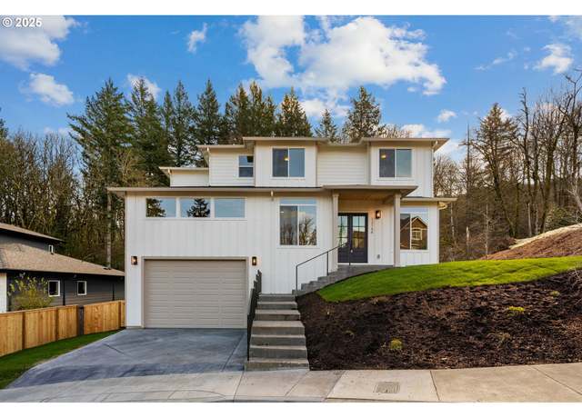 Property at 12164 SE Lexington St, Portland, OR 97266, 4 beds, 2.5 baths