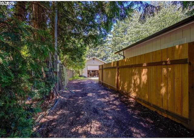 Property at 209 SE 214th Ave, Gresham, OR 97030