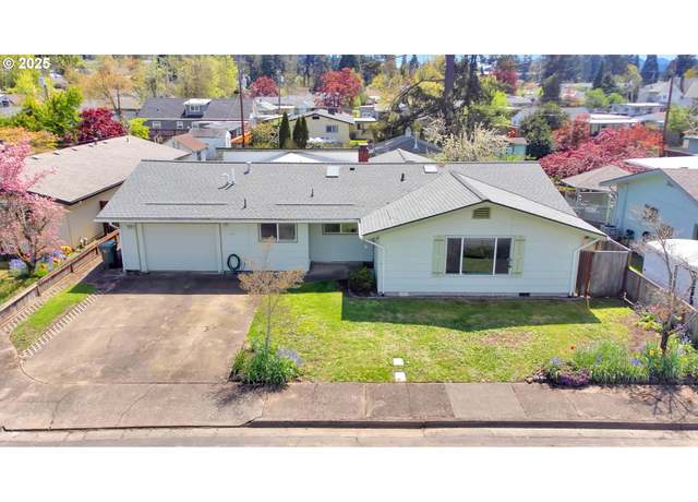 Property at 1075 E Jackson Ave, Cottage Grove, OR 97424, 4 beds, 2 baths