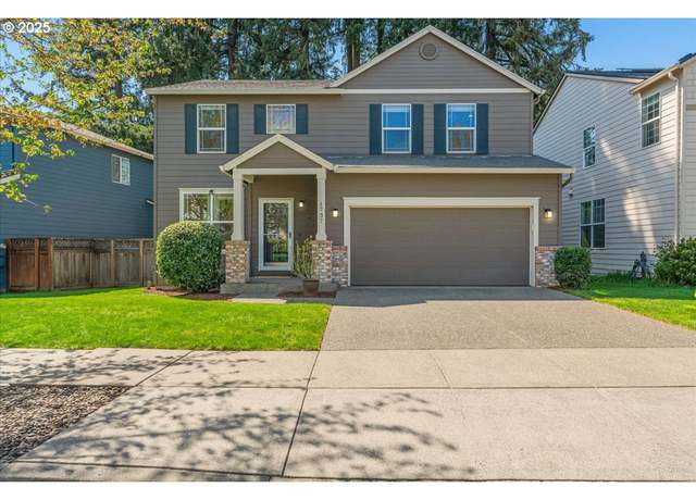 Property at 1737 NW 9th Ave, Hillsboro, OR 97124, 4 beds, 2.5 baths