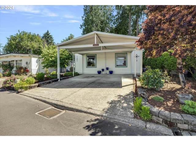 Property at 11651 SW Royal Villa Dr, Portland, OR 97224, 3 beds, 2 baths