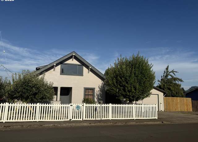 Property at 202 S S St, Cottage Grove, OR 97424, 5 beds, 2 baths