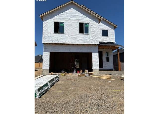 Property at 322 W 17th St, Lafayette, OR 97127, 3 beds, 3.5 baths