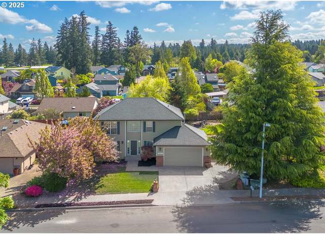 Property at 20026 Augusta Dr, Oregon City, OR 97045, 3 beds, 2.5 baths