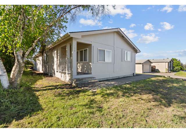 Property at 930 SW Marshall Ave, Pendleton, OR 97801, 3 beds, 2 baths
