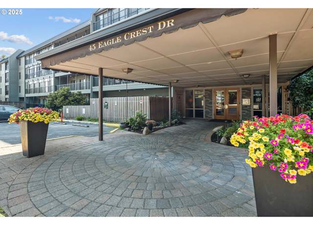 Property at 45 Eagle Crest Dr #219, Lake Oswego, OR 97035, 3 beds, 2 baths