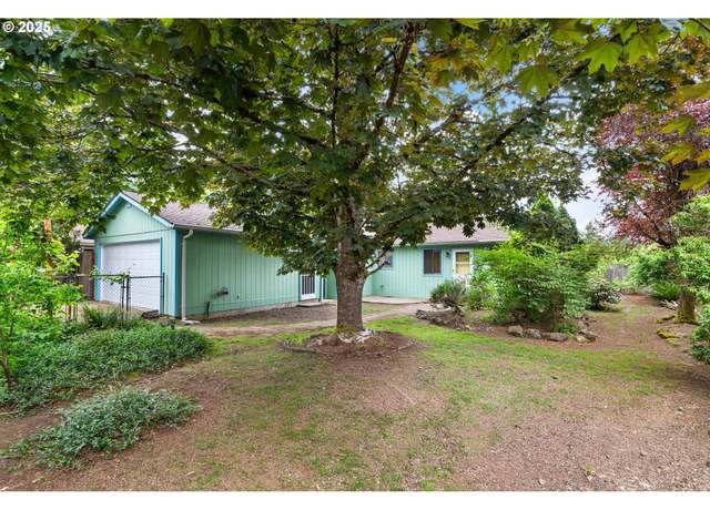 Property at 7940 SE 75th Pl, Portland, OR 97206, 2 beds, 2 baths