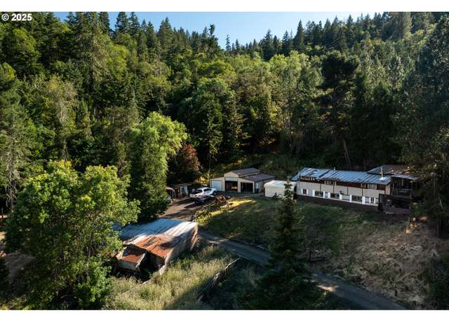 Property at 1896 SE Strong Ave, Roseburg, OR 97470, 4 beds, 2 baths