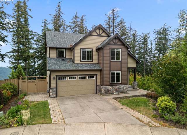 Property at 10932 SE Hilltop Ct, Happy Valley, OR 97086, 3 beds, 2.5 baths