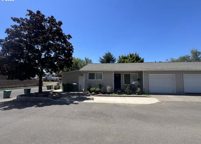 Property at 504 E 9th 14 St, Newberg, OR 97132, 4 beds, 2 baths