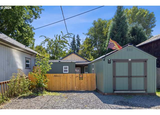 Property at 550 E Main St, Sheridan, OR 97378, 2 beds, 2 baths
