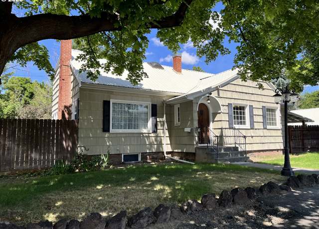 Property at 175 W Baltimore St, Heppner, OR 97836, 4 beds, 2.5 baths