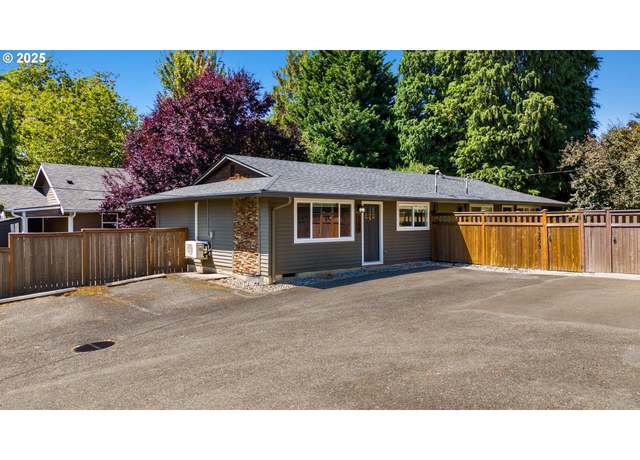 Property at 1204 W Mcloughlin Blvd, Vancouver, WA 98660, 4 beds, 2 baths