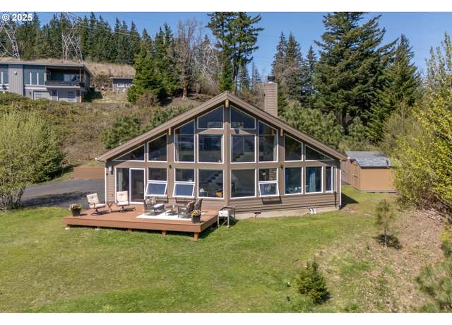 Property at 32 Frances Ln, Carson, WA 98610, 2 beds, 2 baths