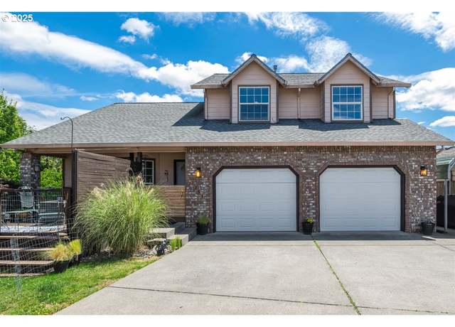Property at 3253 SE 24th Ter, Gresham, OR 97080, 3 beds, 2.5 baths