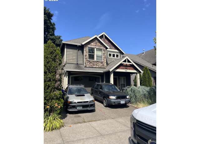Property at 12601 Tidewater St, Oregon City, OR 97045, 4 beds, 3 baths