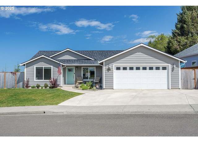 Property at 1124 Nautical Ct, Coos Bay, OR 97420, 3 beds, 2 baths