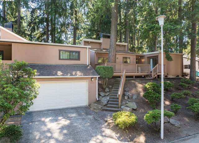 Property at 13513 NE 22nd St, Vancouver, WA 98684, 2 beds, 2 baths