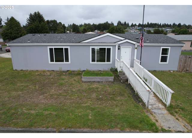 Property at 909 Blanco Ave, Coos Bay, OR 97420, 3 beds, 2 baths