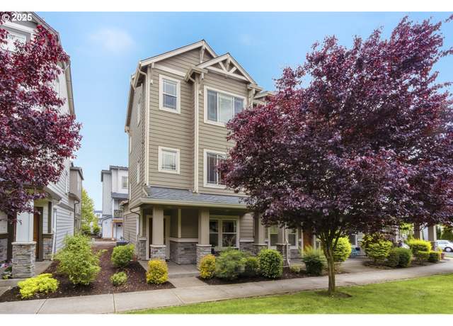 Property at 11741 SW Valencia Ln, Wilsonville, OR 97070, 3 beds, 3.5 baths