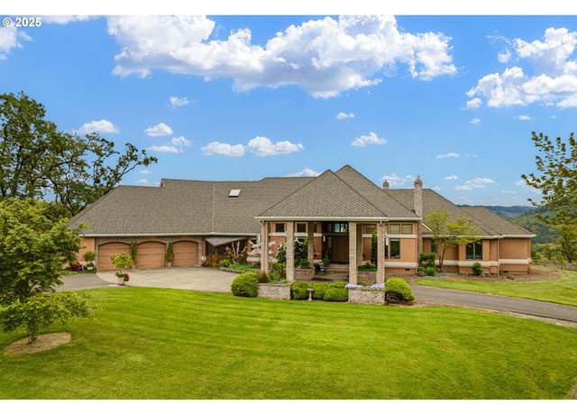 Property at 375 Bella Hills Ln, Roseburg, OR 97471, 5 beds, 5.5 baths