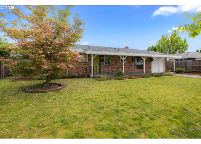 Property at 1806 SE 97th Ave, Portland, OR 97216, 3 beds, 1 bath