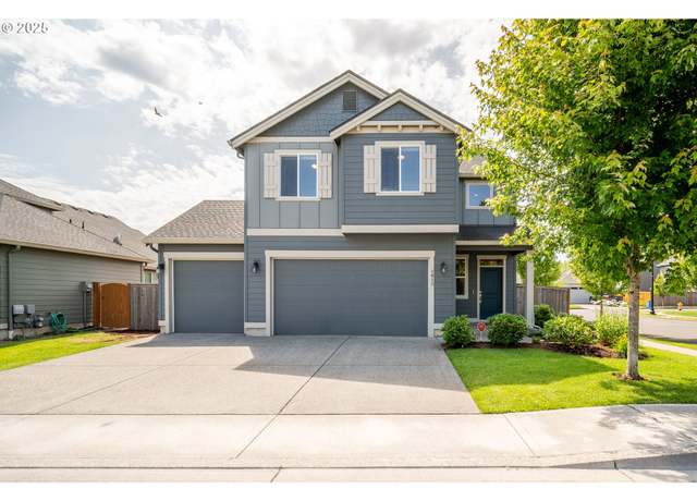 Property at 1012 NE 11th Ct, Battle Ground, WA 98604, 4 beds, 2.5 baths