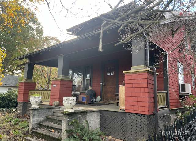 Property at 6422 SE Carlton St, Portland, OR 97206, 5 beds, 1.5 baths