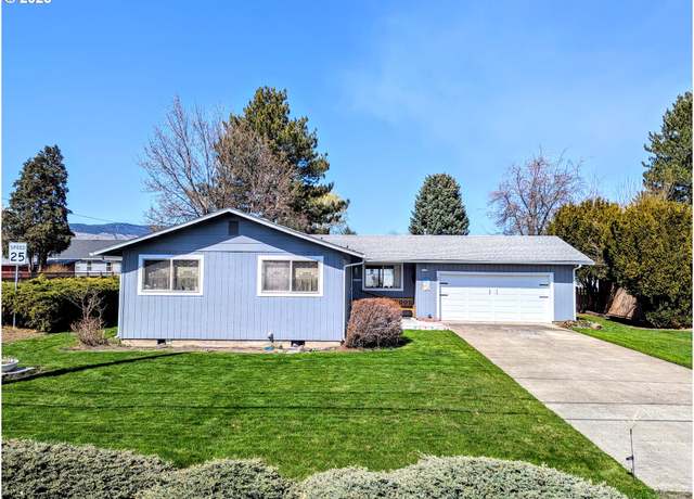Property at 2401 E L Ave, La Grande, OR 97850, 3 beds, 2 baths