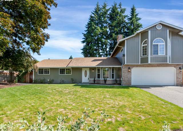 Property at 907 NW 90th St, Vancouver, WA 98665, 4 beds, 3 baths