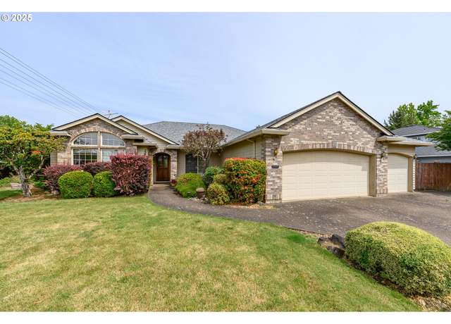 Property at 2286 NW Michelbook Ln, Mcminnville, OR 97128, 3 beds, 2 baths